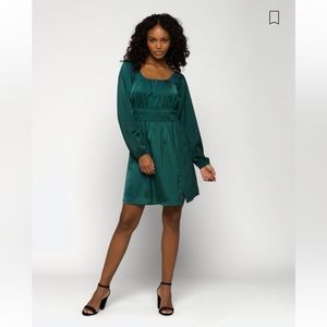 Kaileigh Saige Satin Smocked Waist Emerald Green Dress